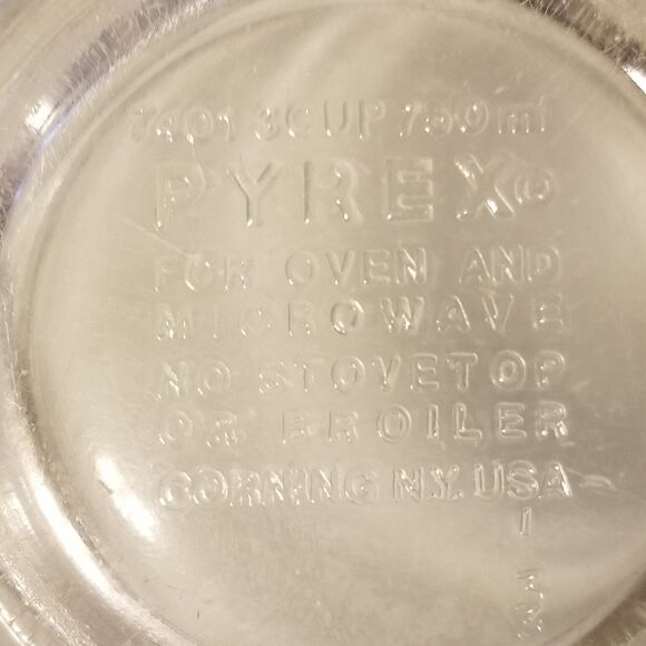 Vintage Pyrex clear nesting bowls clear set of 3 - Picture 10 of 11